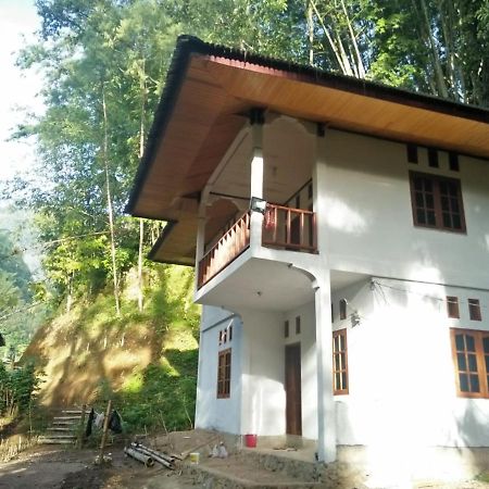 Sugi House Toraja - Villa Penginapan Sewa Harian Rantepao Exterior foto